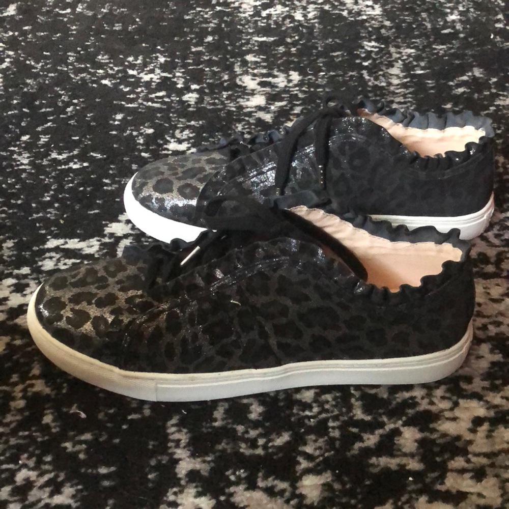 🖤KATE SPADE Black Lynn Leopard Ruffle Sneakers - Picture 5 of 6